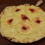 Ananaslı tatlı pizza (Arda'nın mutfagından)